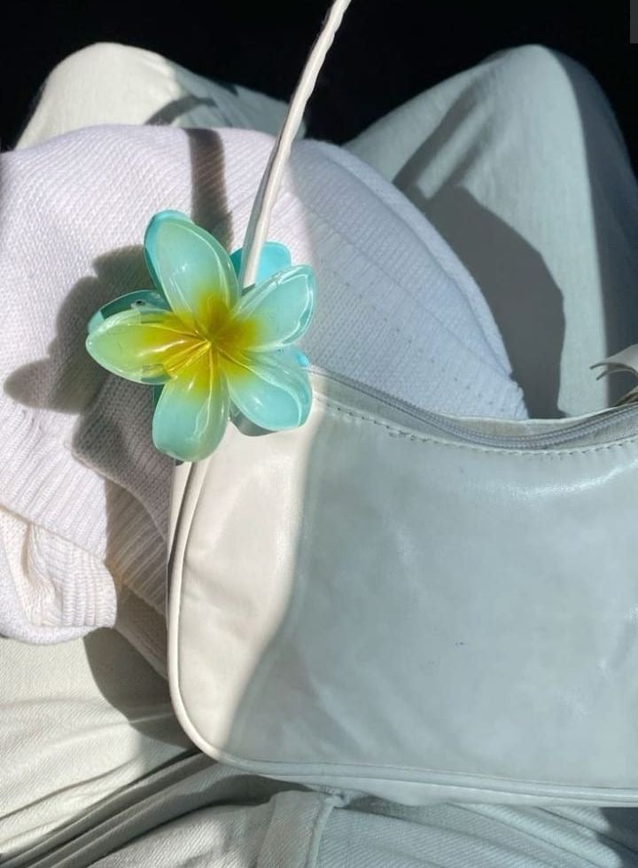 Flower Claw - Miss Scrunchie