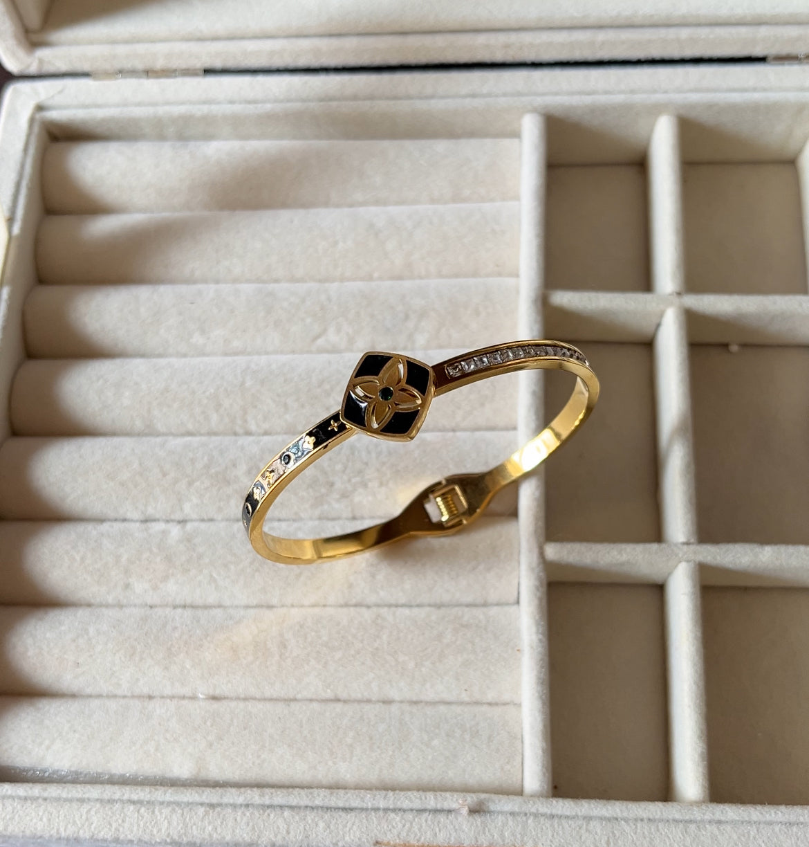 Lunar Cuff - Miss Scrunchie