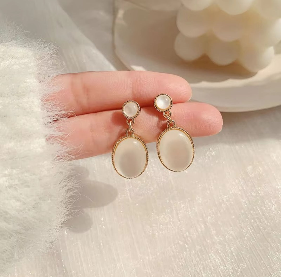 Opal oval drop - Miss Scrunchie