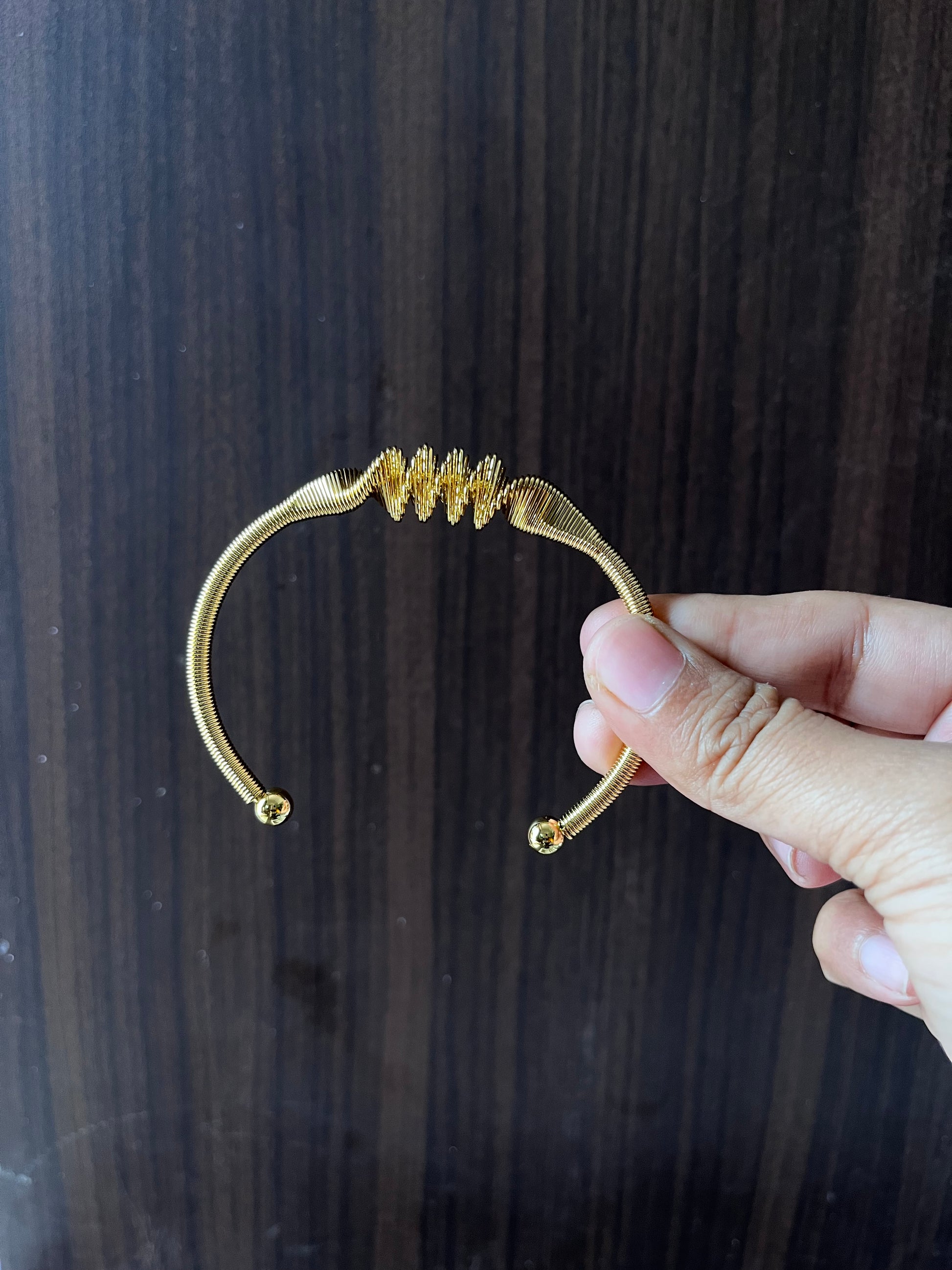 Victoria Cuff - Miss Scrunchie