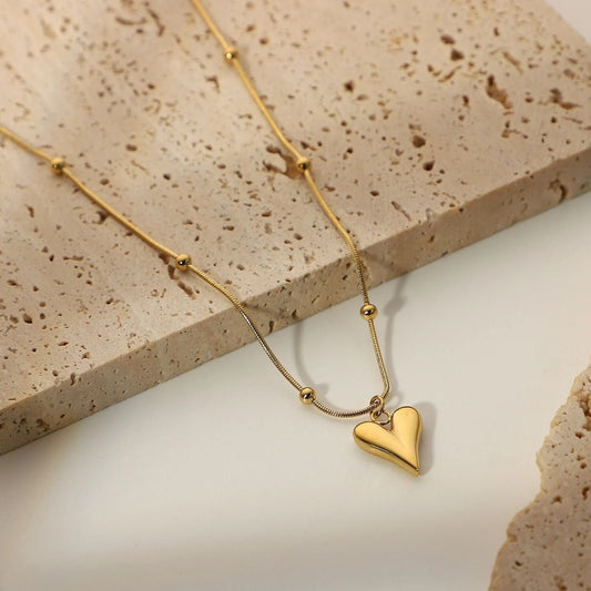 Trendy Viral Heart Necklace with a bold and modern heart-shaped pendant,perfect for everyday wear or special occasions.